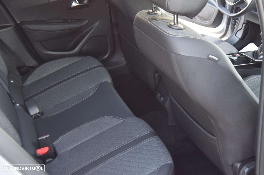 Peugeot 208 1.2 PureTech Allure - 12