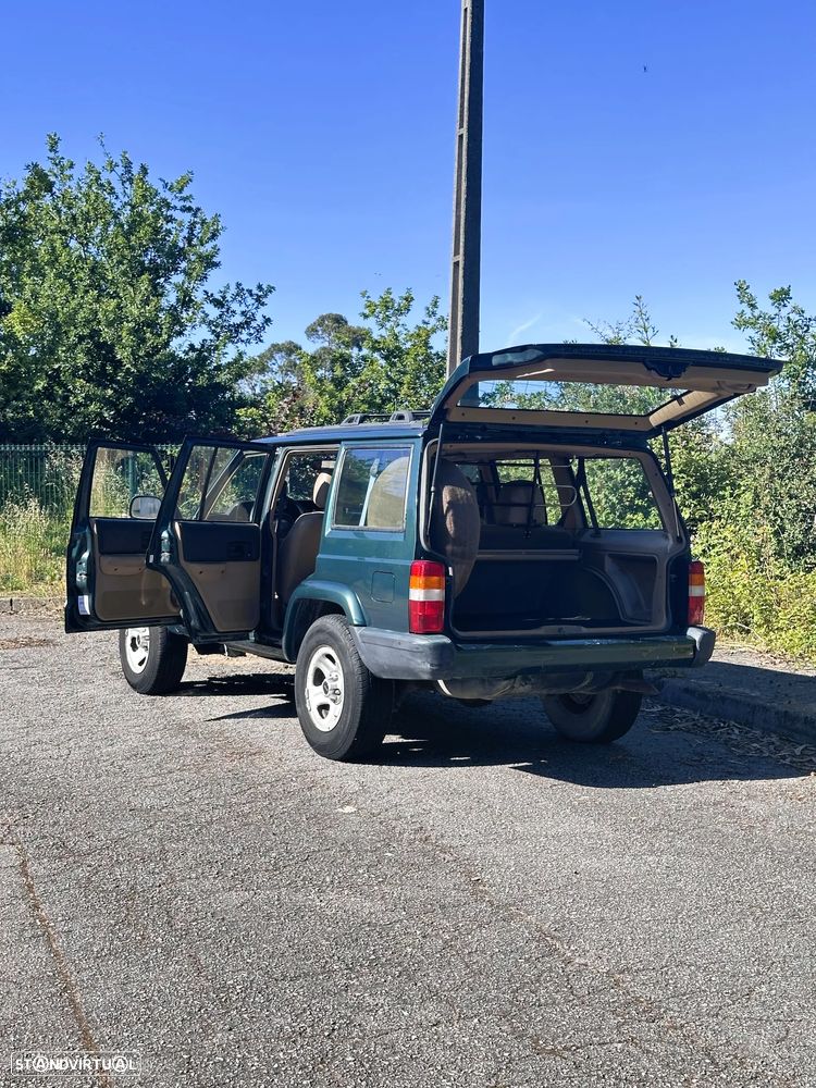 Jeep Cherokee 2.5 TD Sport - 8
