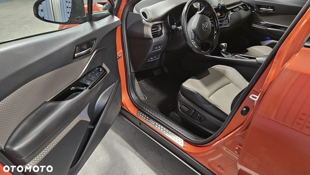 Toyota C-HR - 15