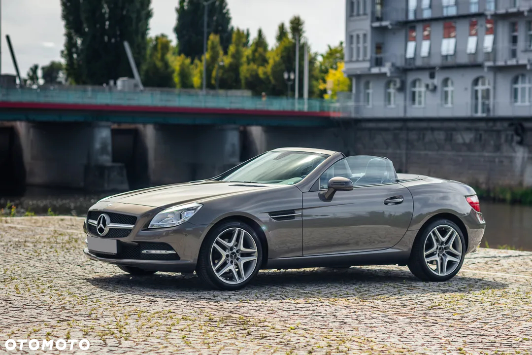 Mercedes-Benz SLK 200 (BlueEFFICIENCY) - 10