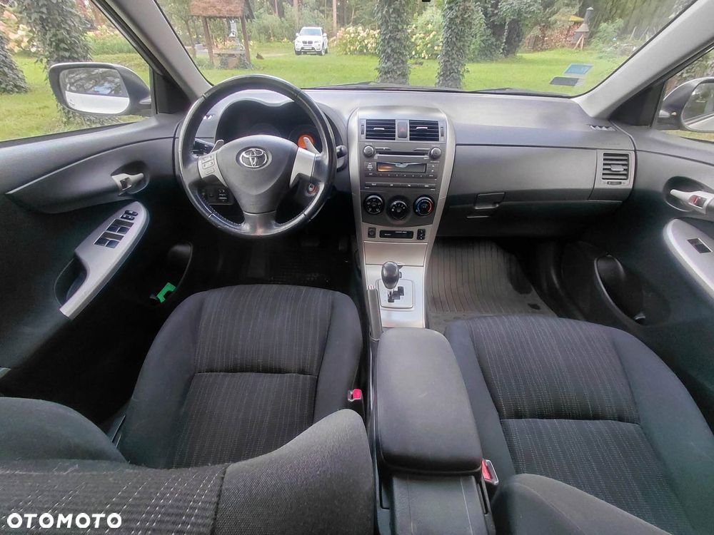 Toyota Corolla 1.6 VVT-i Luna MM - 9