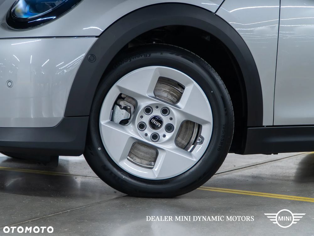 MINI Cooper C Essential Trim - 11