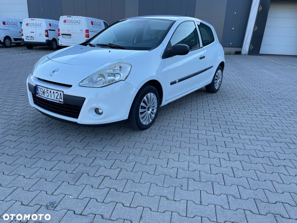 Renault Clio - 2