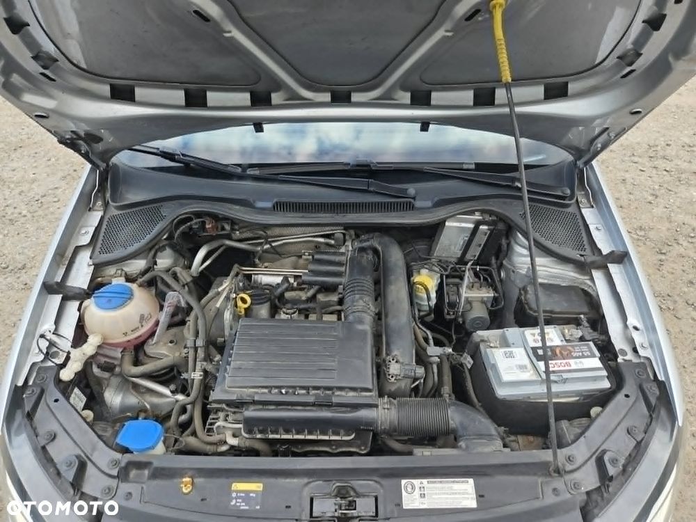 Volkswagen Polo 1.2 TSI BMT Highline - 10