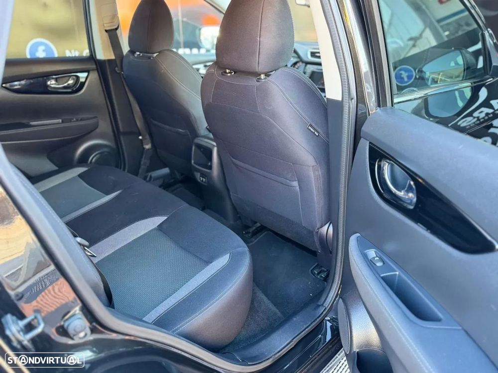 Nissan Qashqai 1.3 DIG-T N-Connecta J18 - 16