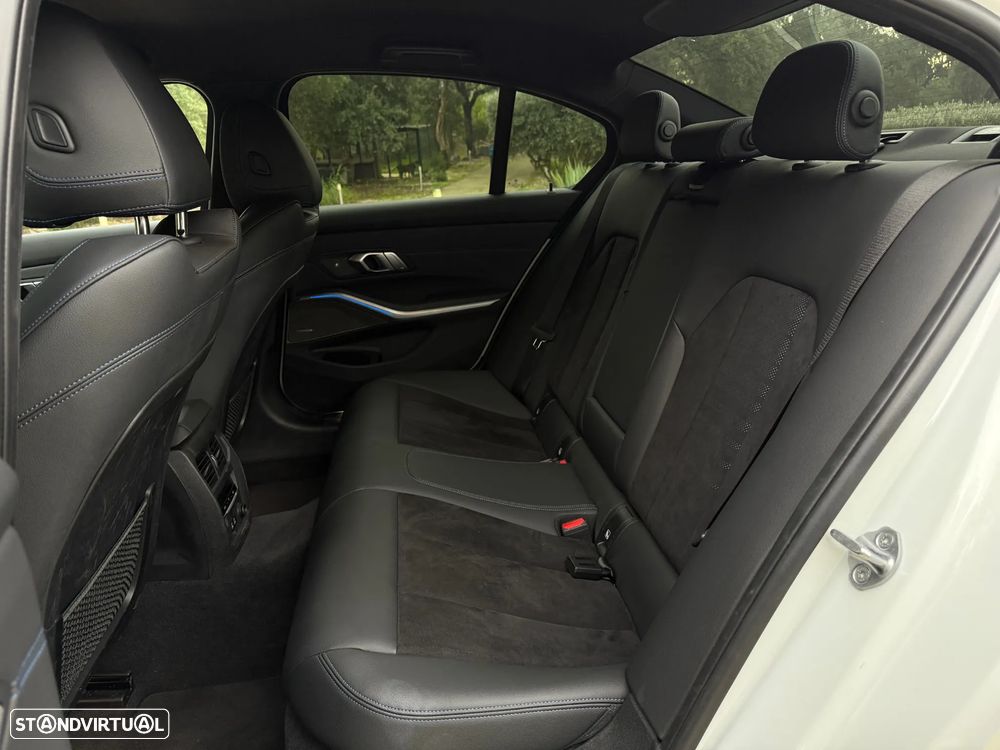 BMW 330 e Pack M Auto - 23