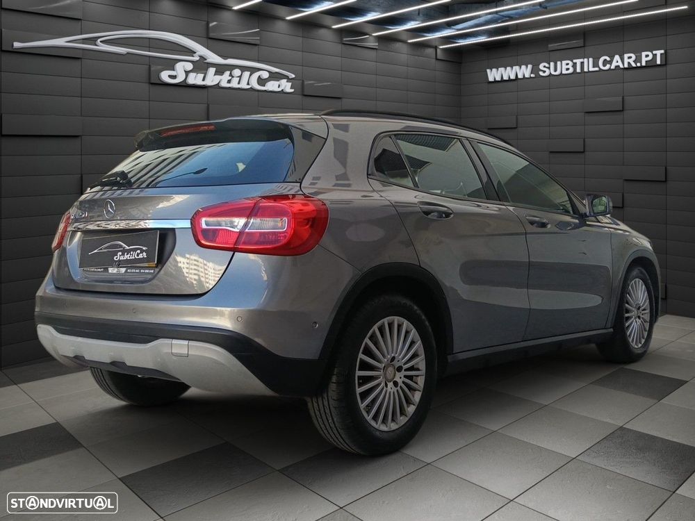 Mercedes-Benz GLA 250 4-Matic Style - 3