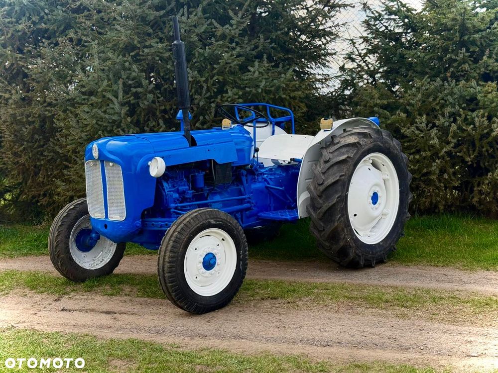 Ford Dextra Special - 2