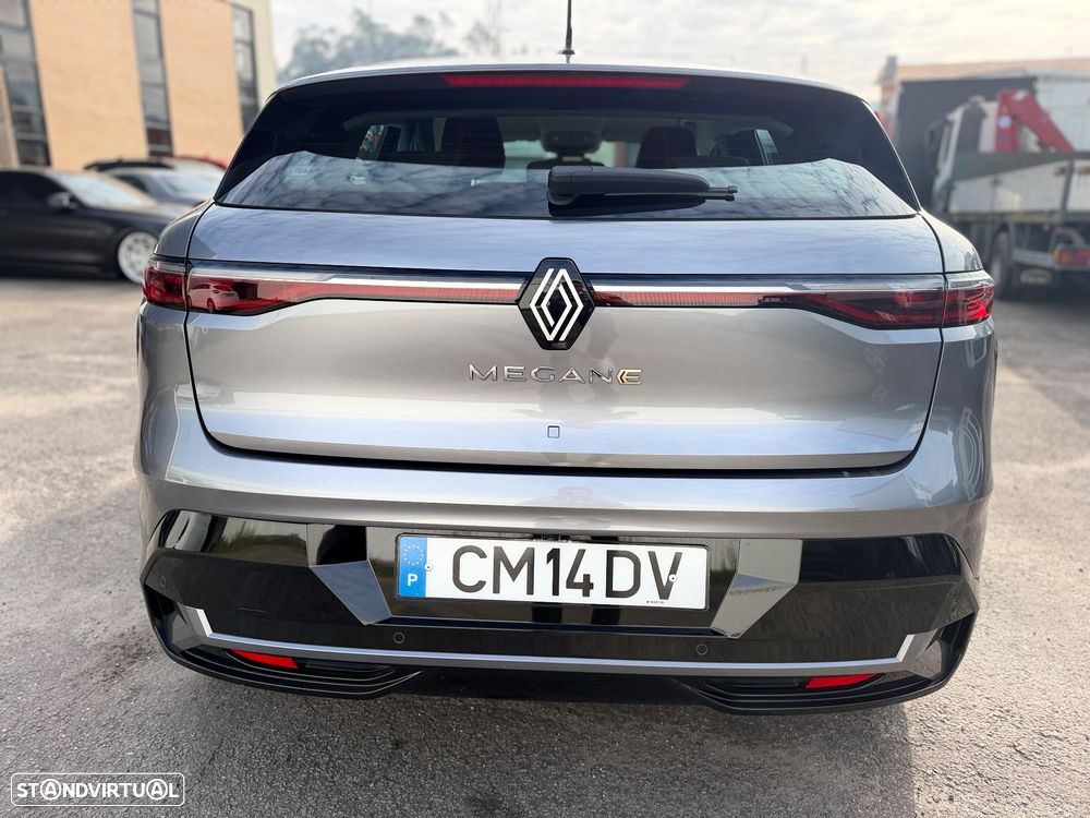 Renault Mégane E-Tech - 4