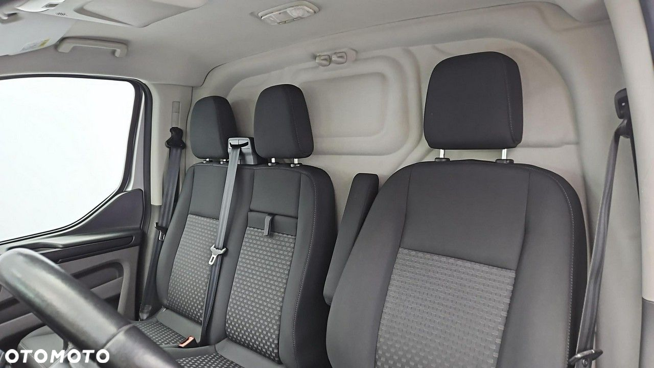 Ford Transit Custom - 11
