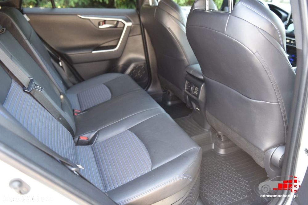 Toyota RAV4 - 22