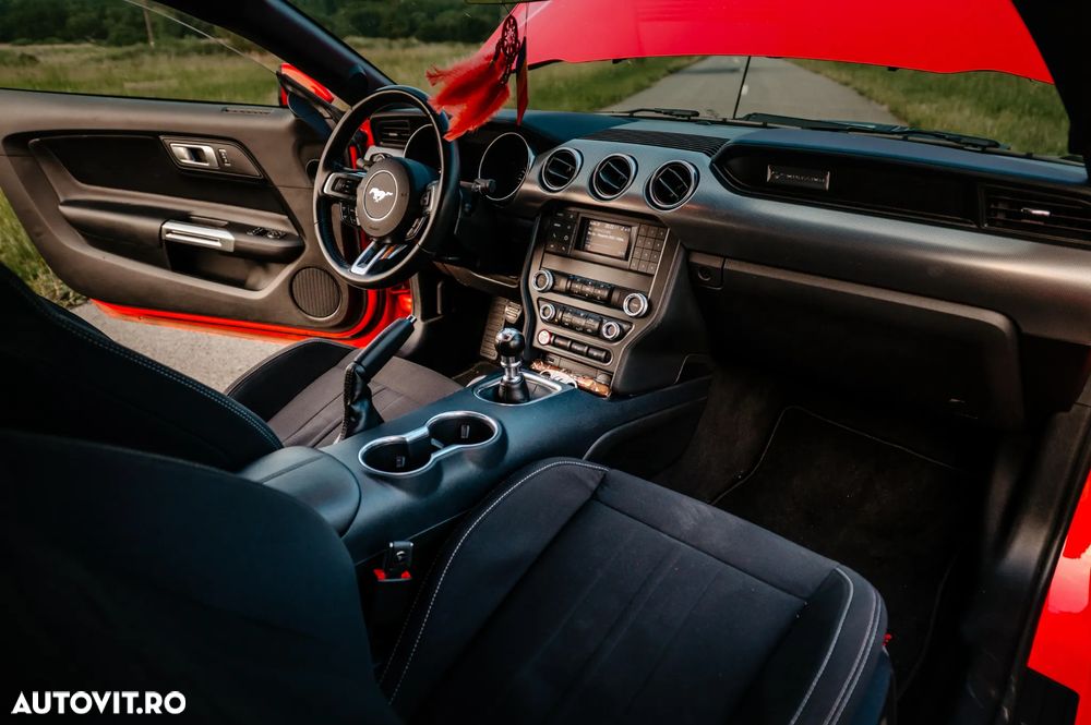 Ford Mustang 5.0 V8 GT - 15