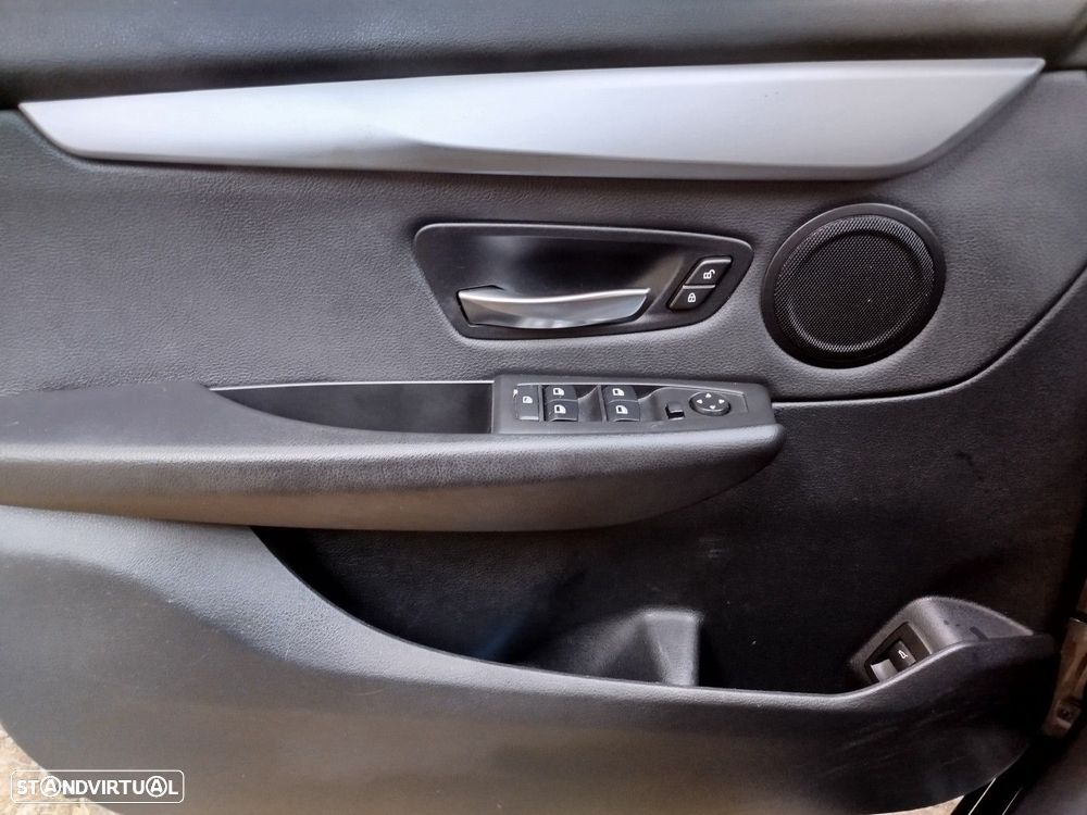 BMW 216 Gran Tourer - 22