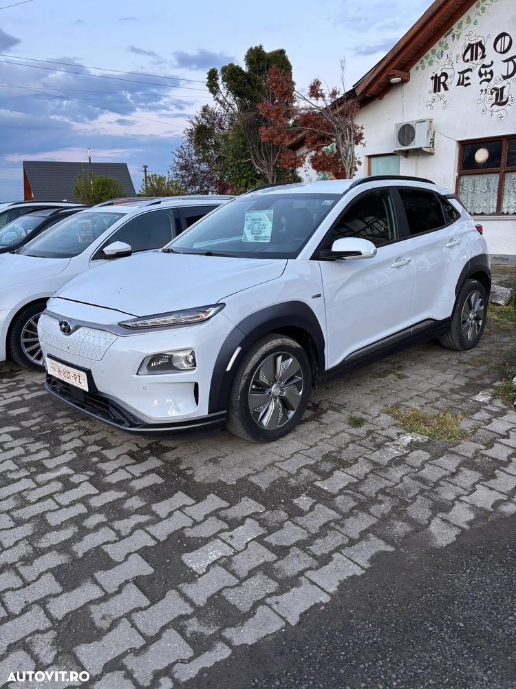 Hyundai KONA Premium - 3