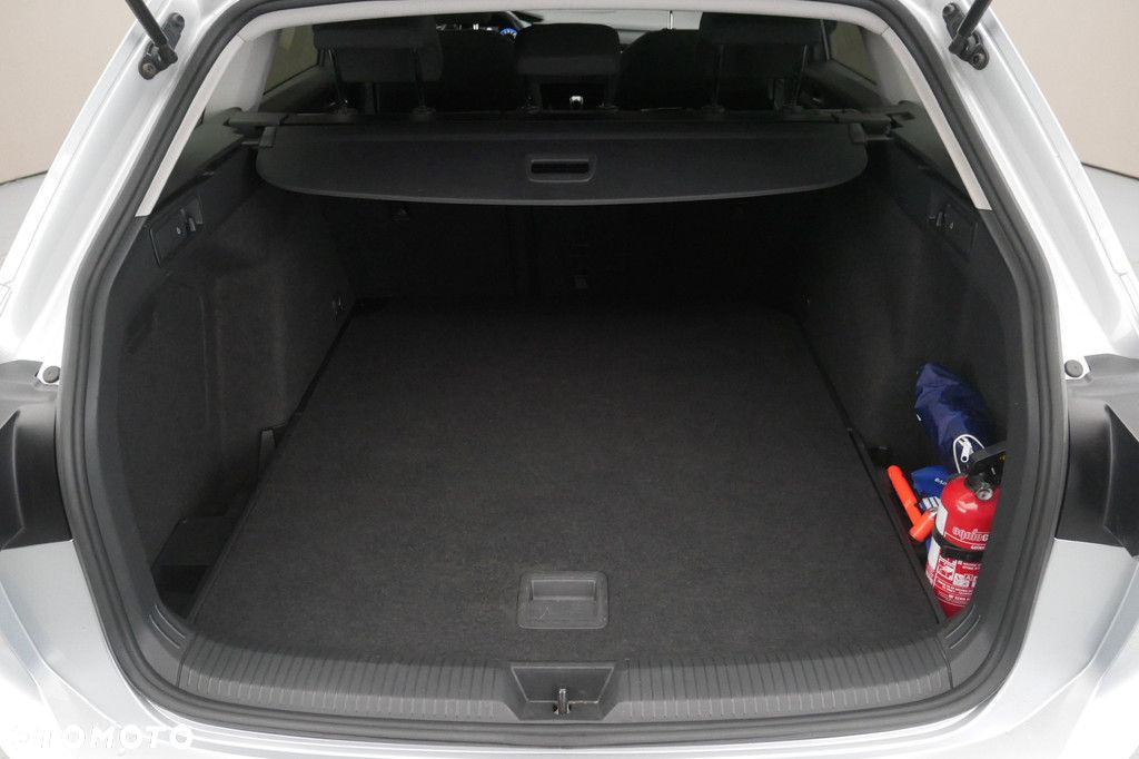 Volkswagen Golf - 16