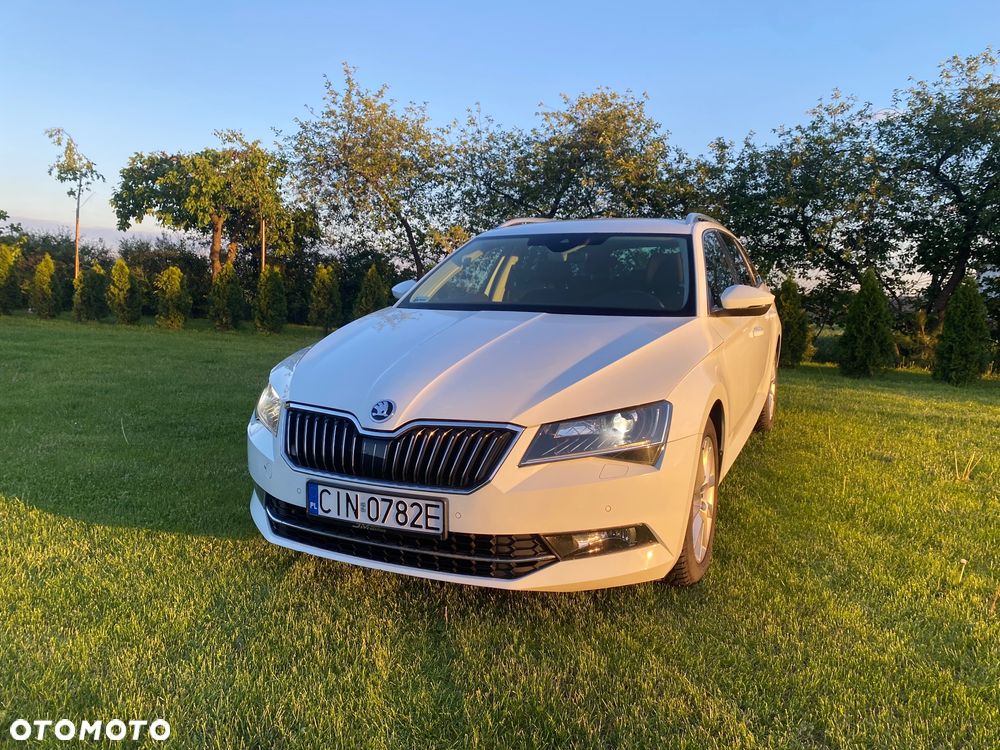 Skoda Superb 2.0 TDI Style - 22