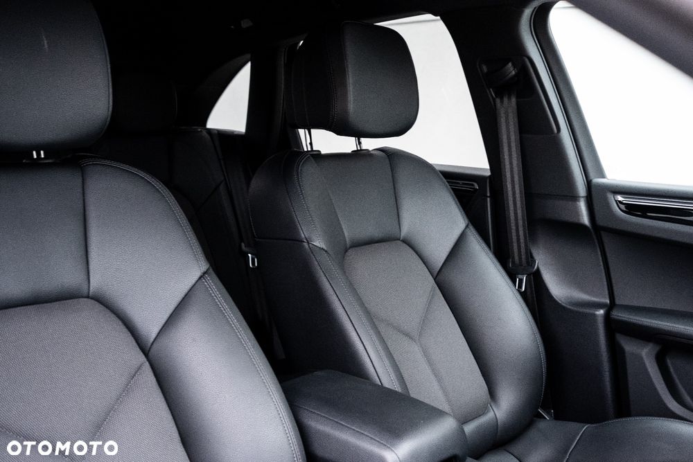 Porsche Macan S - 28