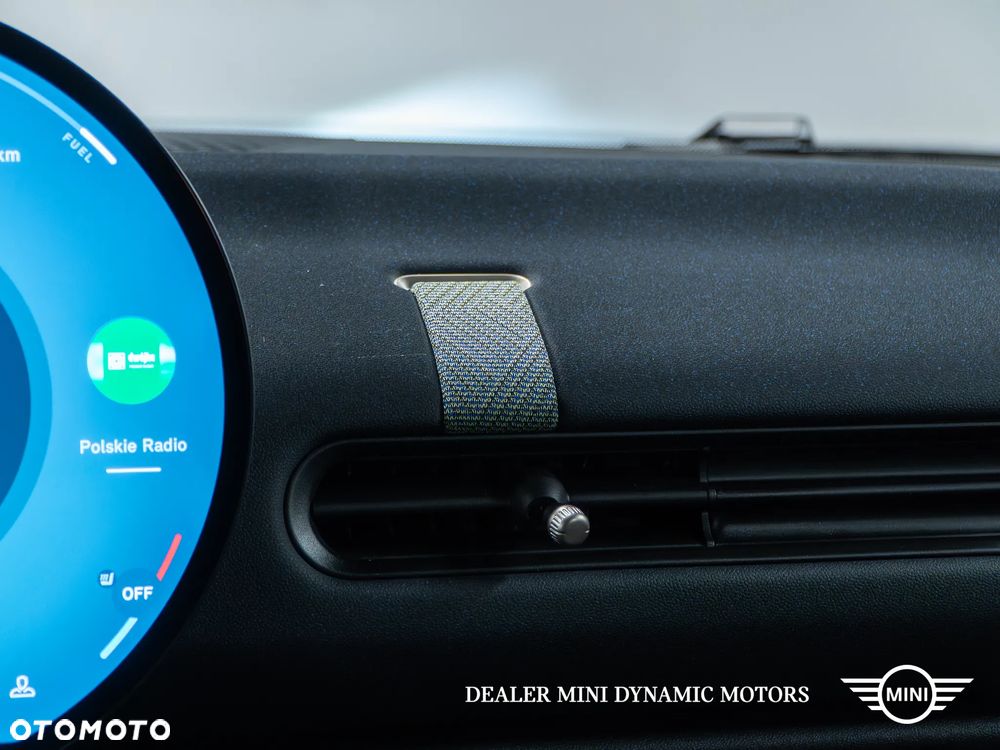 MINI Cooper C Essential Trim - 23