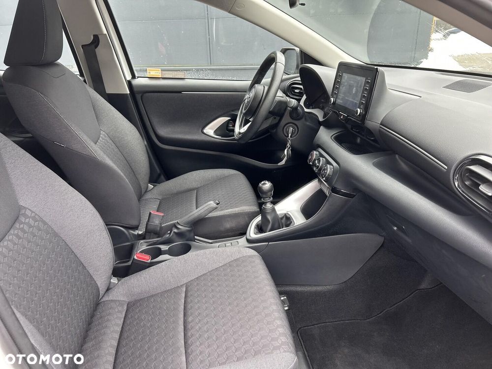 Toyota Yaris - 10