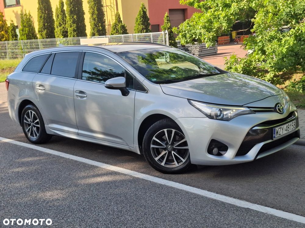 Toyota Avensis Touring Sports 1.6 D-4D Comfort - 9