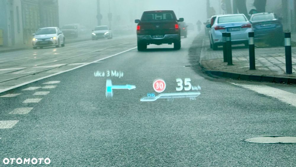 Toyota Camry 2.5 Hybrid Executive CVT - 26