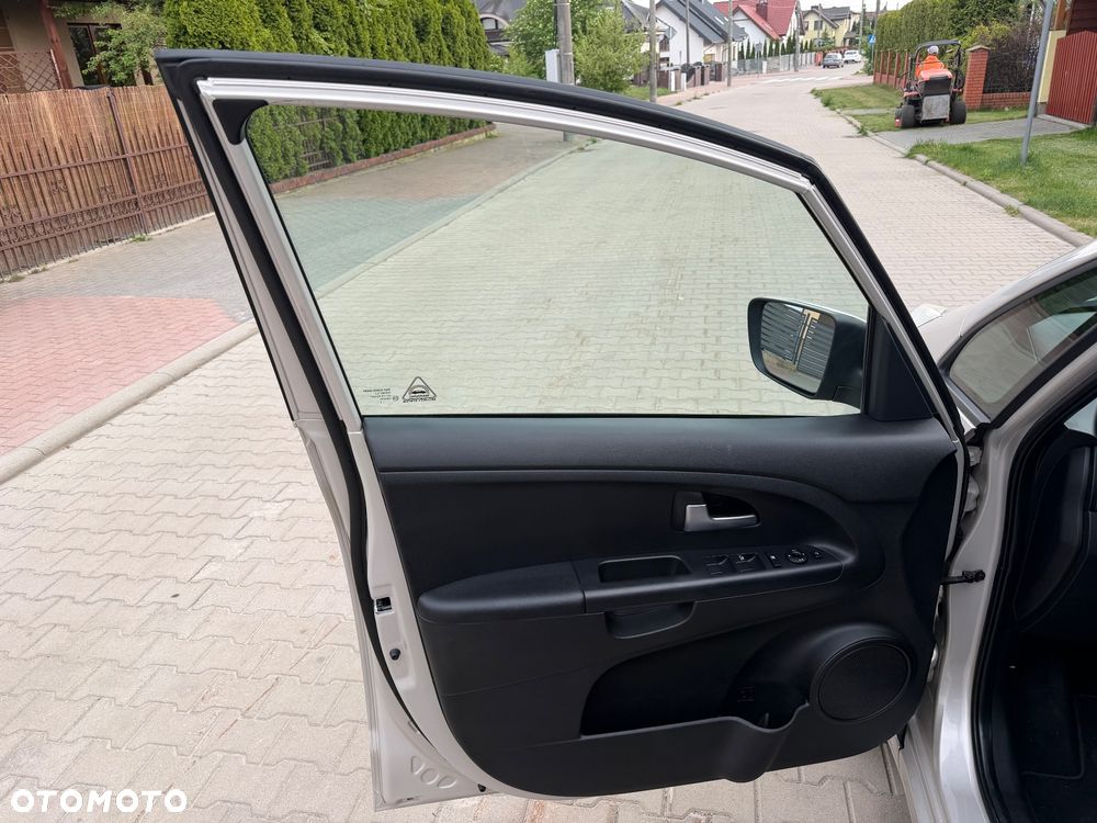 Kia Venga 1.6 CVVT Titanium Collection - 28