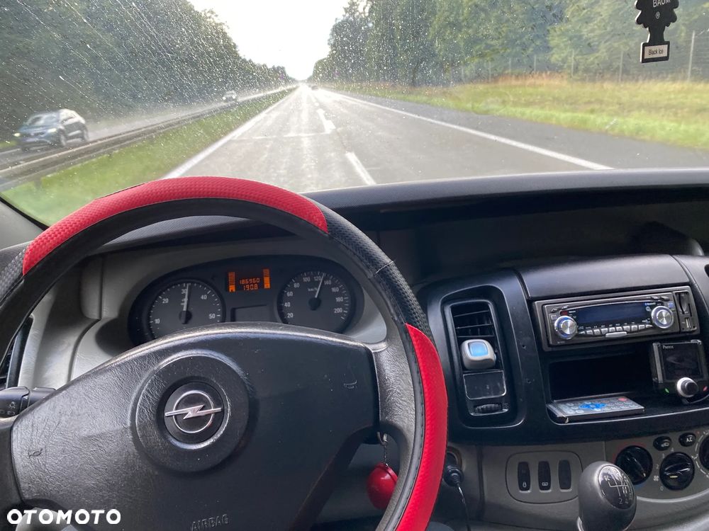 Opel Vivaro - 26