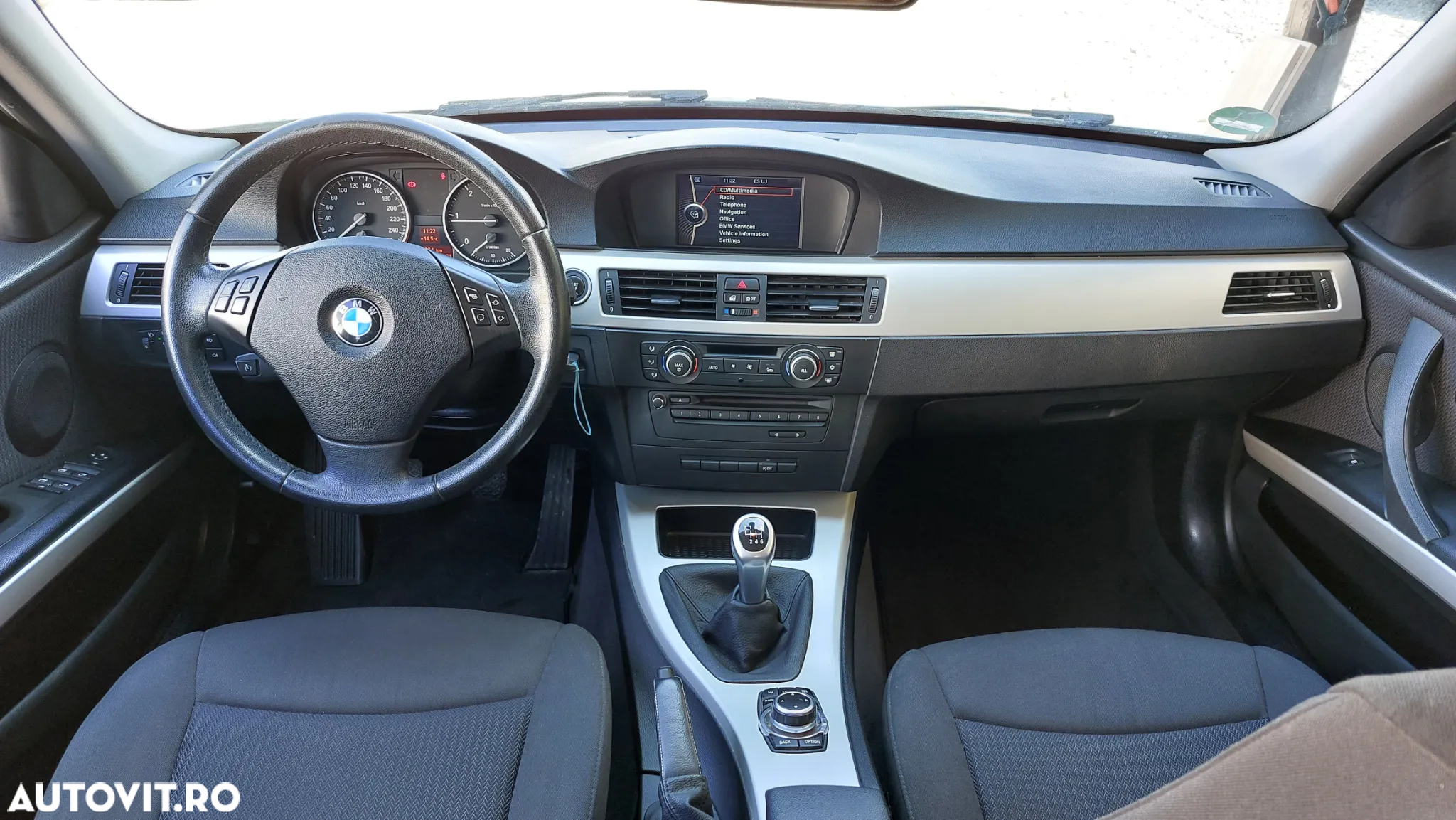 BMW Seria 3 318d - 12