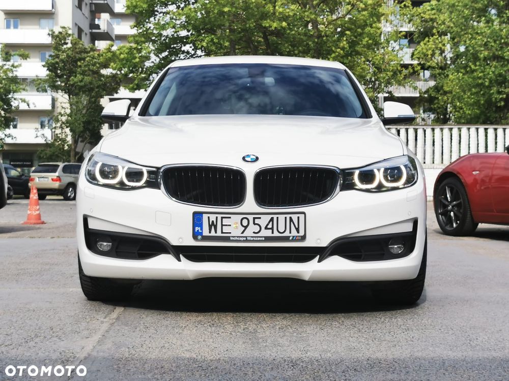 BMW 3GT 320i GPF xDrive Advantage - 2