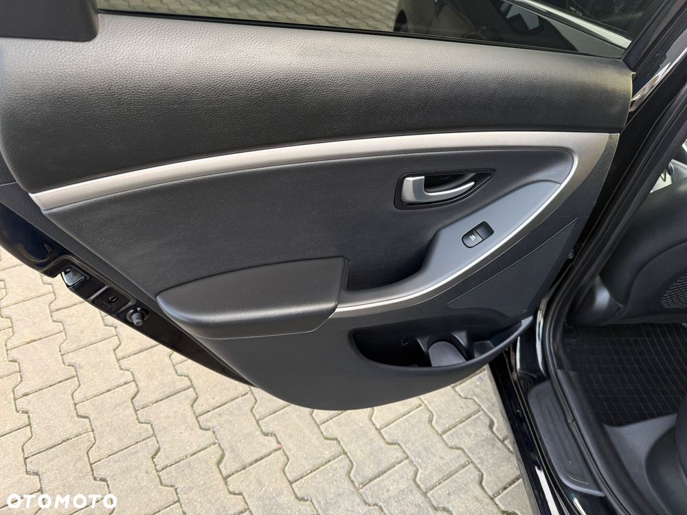 Hyundai i30 1.6 CRDi Style - 13