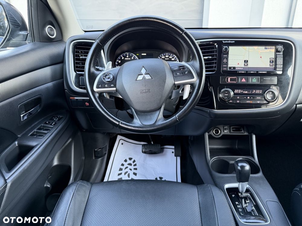 Mitsubishi Outlander 2.0 4WD CVT Diamant+ - 4