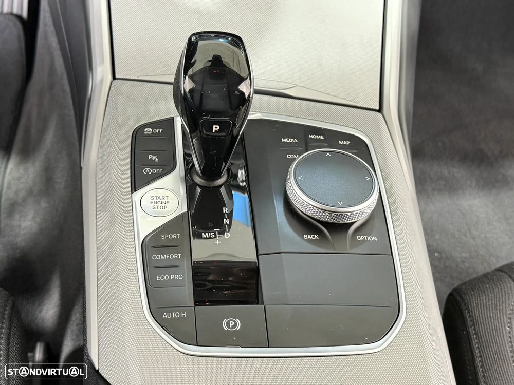 BMW 318 d Touring Advantage Auto - 35