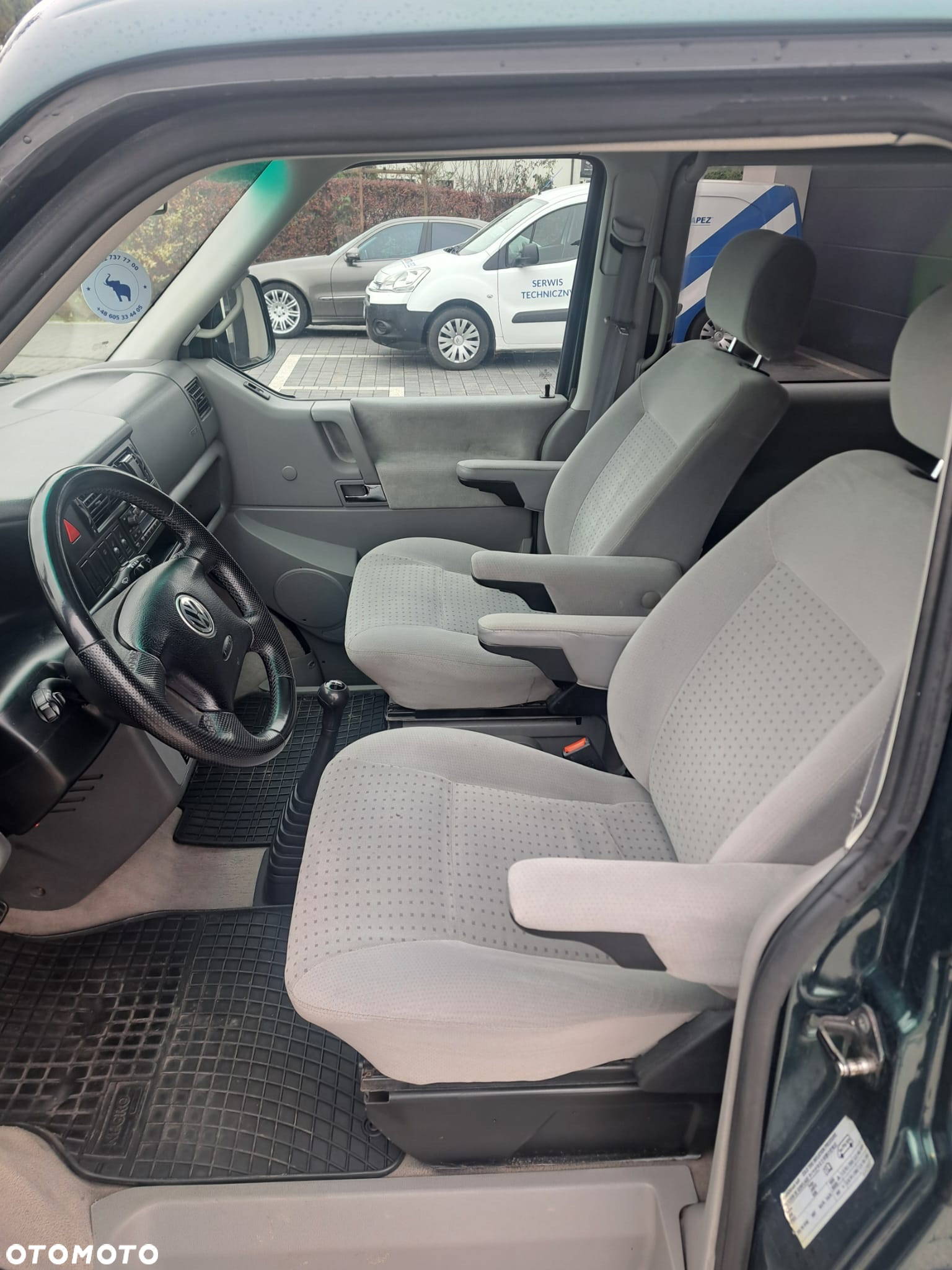 Volkswagen Multivan - 8