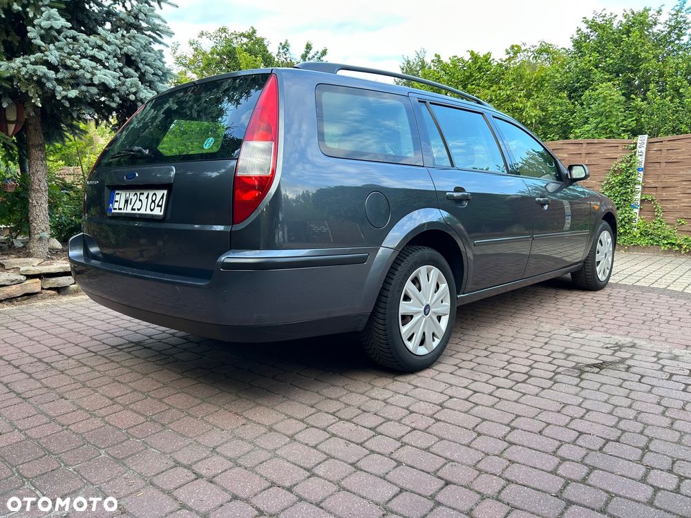 Ford Mondeo 2.0 Trend - 12
