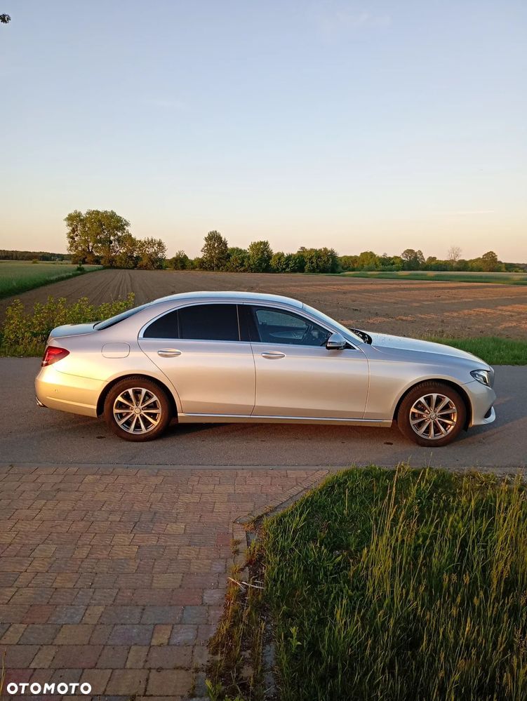 Mercedes-Benz Klasa E 200 9G-TRONIC - 1