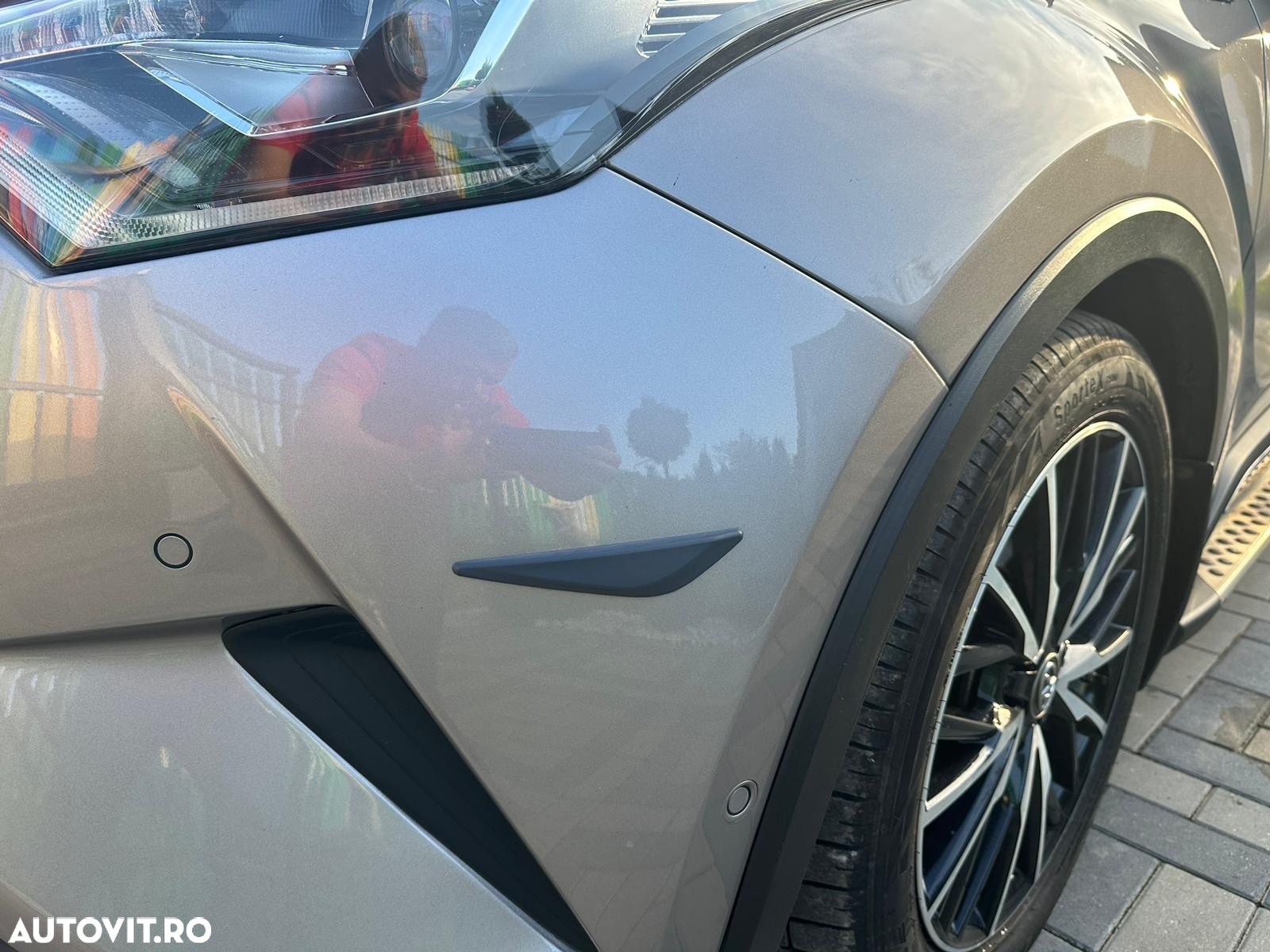 Toyota C-HR 1.8 HSD 4x2 CVT C-lassy LED - 18