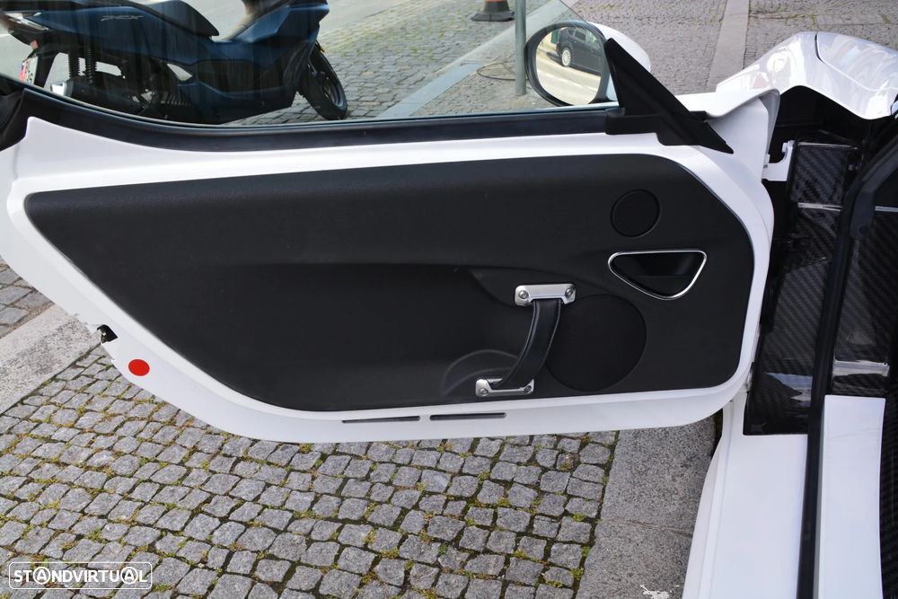 Alfa Romeo 4C Spider 1750 TBi - 38