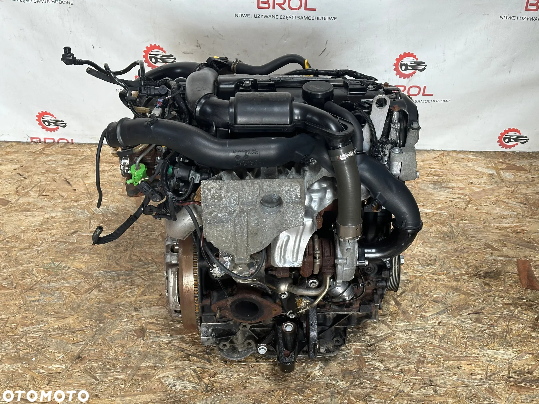 SILNIK RENAULT TRAFIC 2.0 DCI VIVARO  M9R F 692 - 3