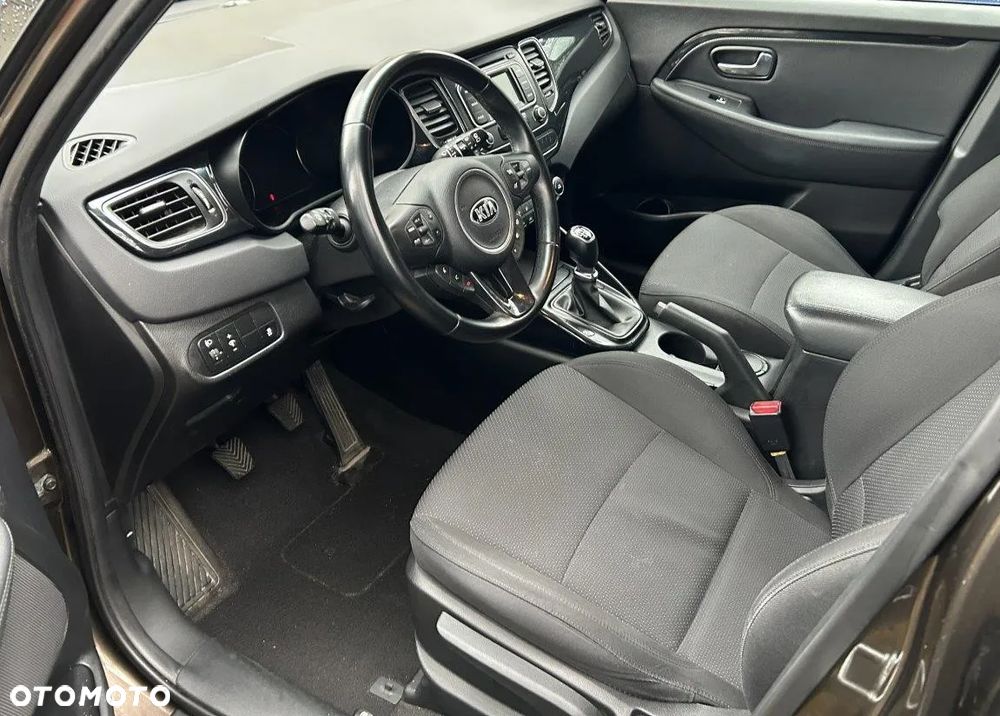 Kia Carens 1.6 GDI L - 9