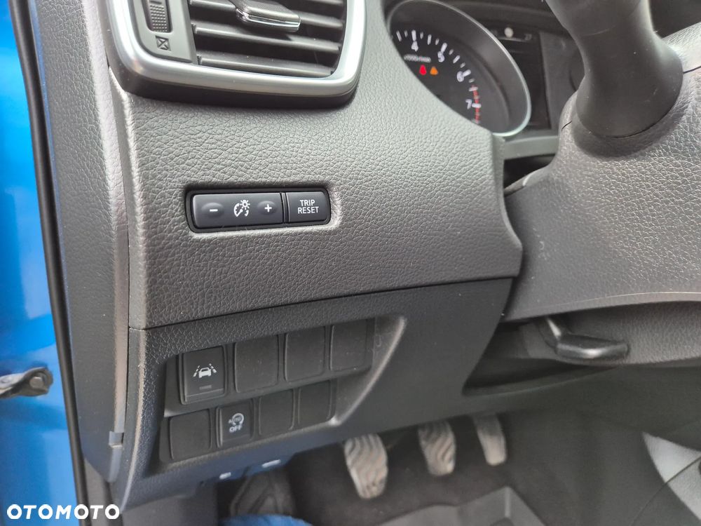 Nissan Qashqai 1.2 DIG-T N-Connecta - 28