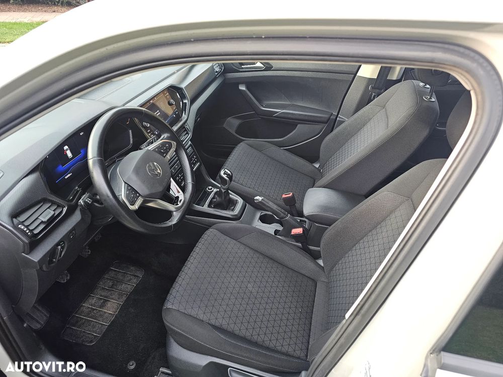 Volkswagen T-Cross - 16