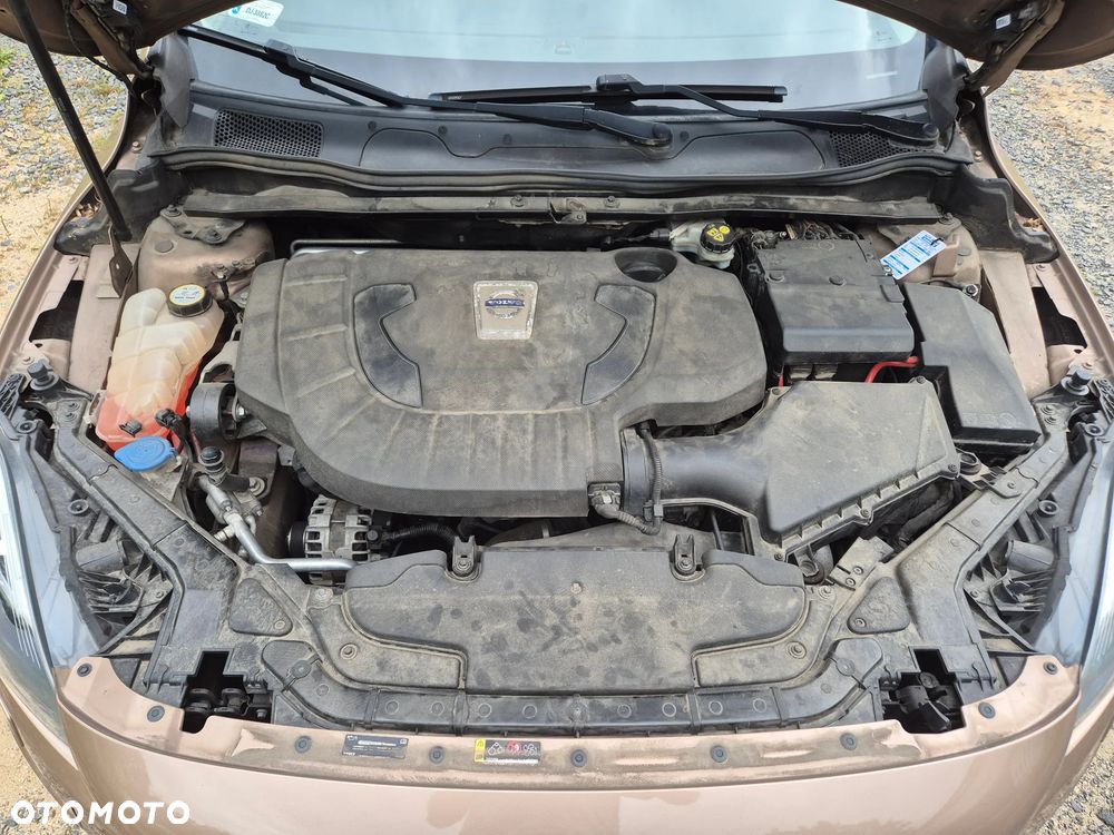 Volvo V40 Cross Country - 16
