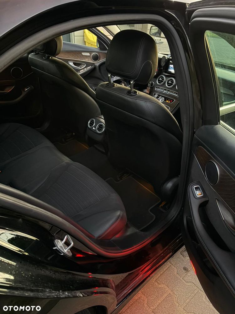 Mercedes-Benz Klasa C 200 4-Matic 9G-TRONIC - 10