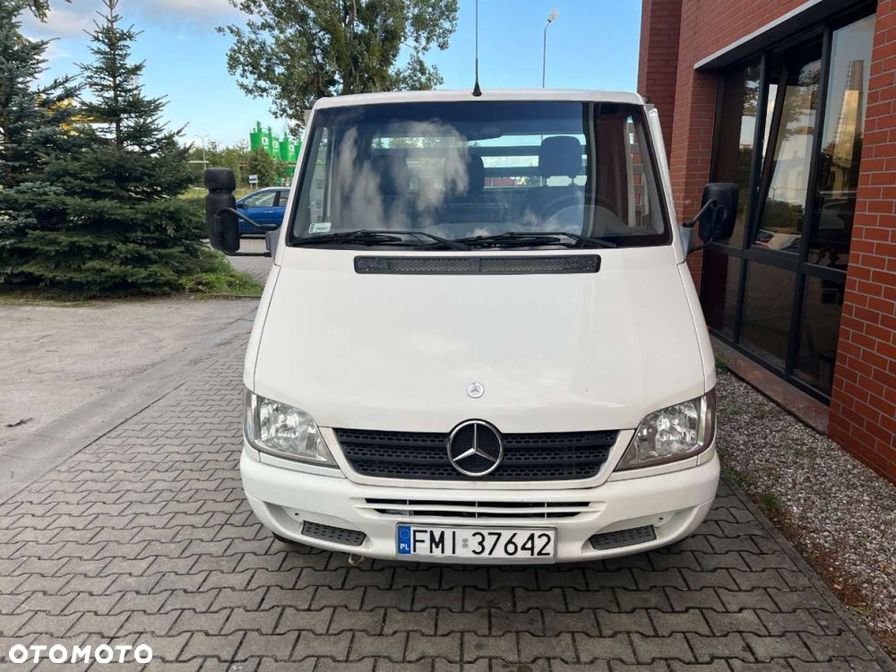 Mercedes-Benz Sprinter - 5
