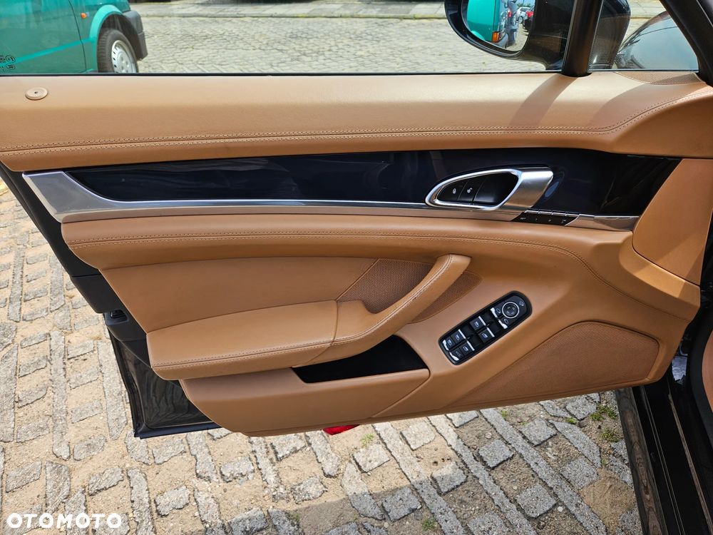Porsche Panamera Diesel - 19