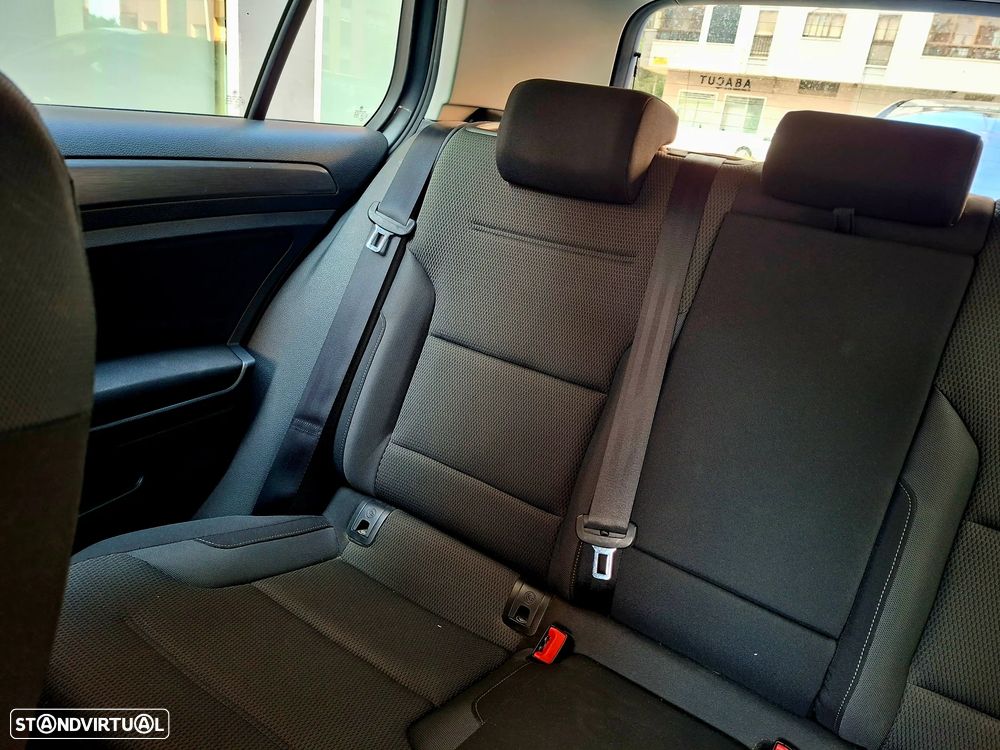 VW Golf 1.0 TSI Confortline - 8