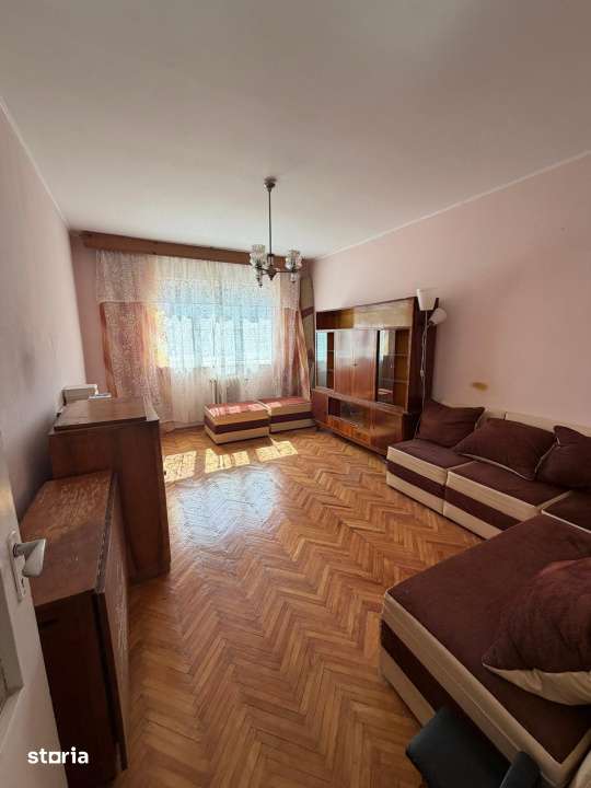 Apartament 3 camere + boxa, etaj intermediar, Radauti — fotografia 1
