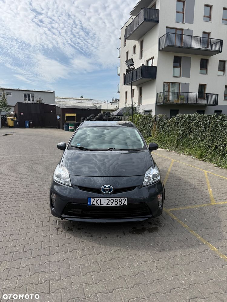 Toyota Prius 1.8 HSD Sol - 3