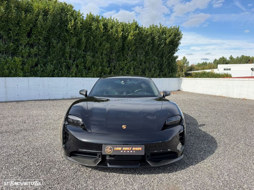 Porsche Taycan Turbo S - 11