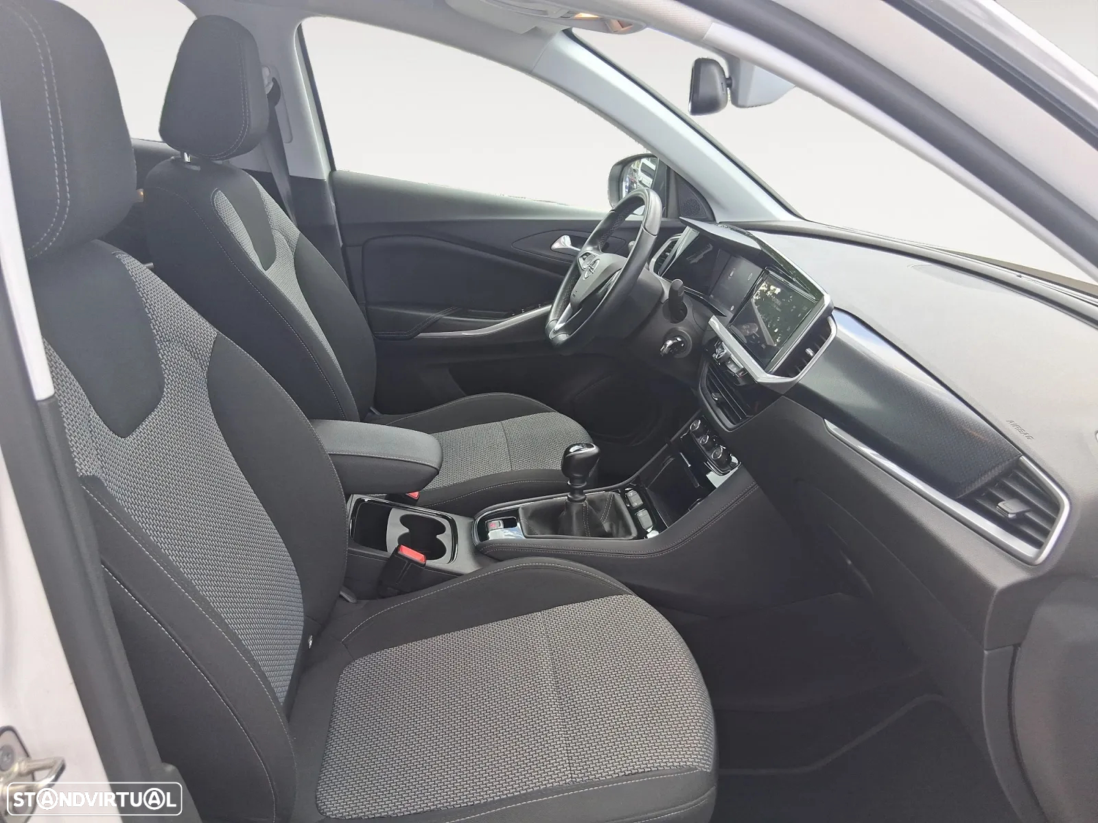 Opel Grandland 1.2 T GS Line - 14